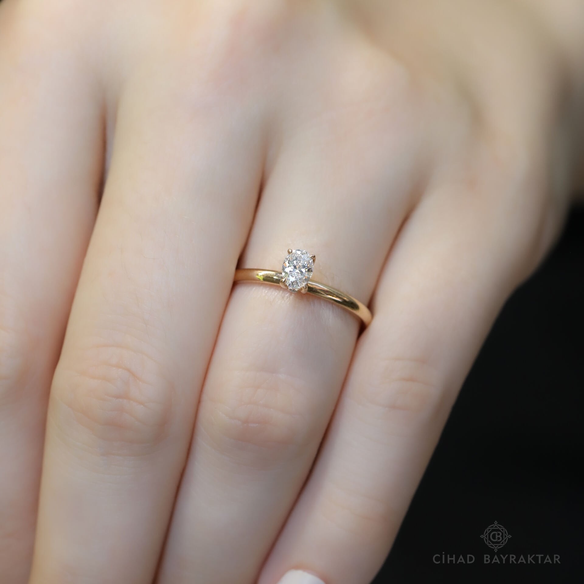 0.34 ct Oval Kesim Pırlanta Yüzük