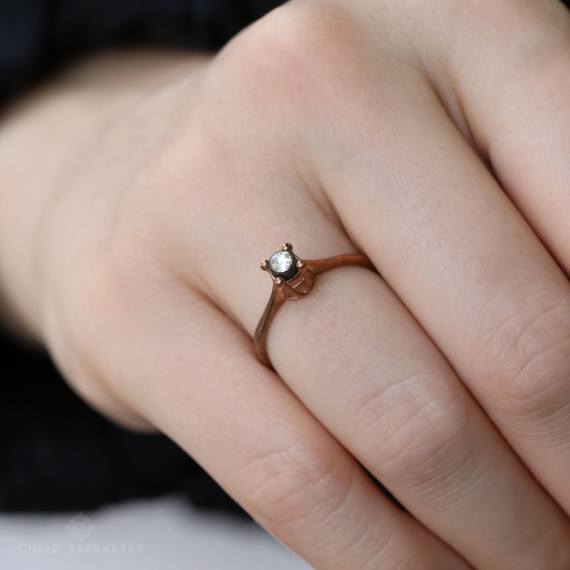 0,07 ct Elmas Tektaş Yüzük