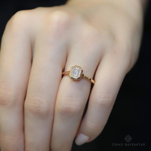 0.27 ct Pırlanta Baget Rose Yüzük