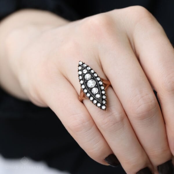 1,02 ct Elmas Mekik Yüzük