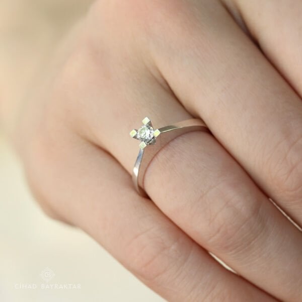 0,22 ct Pırlanta Tektaş Yüzük