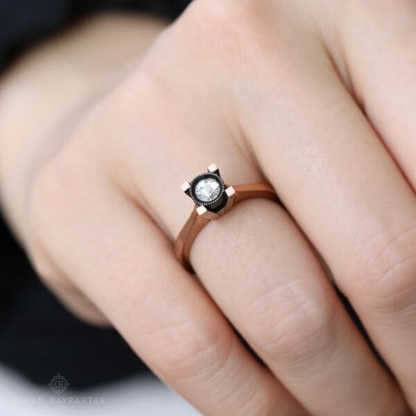 0,16 ct Elmas Tektaş Yüzük