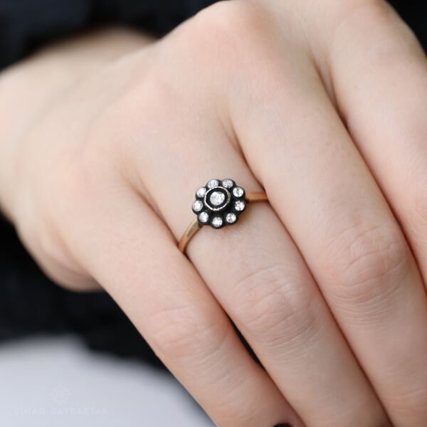 0,30 ct Elmas Papatya Yüzük