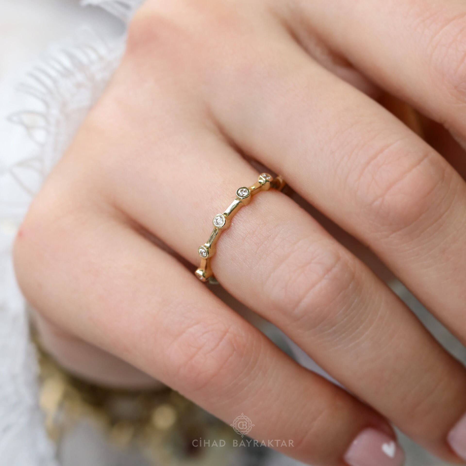 Taşlı Altın Yüzük