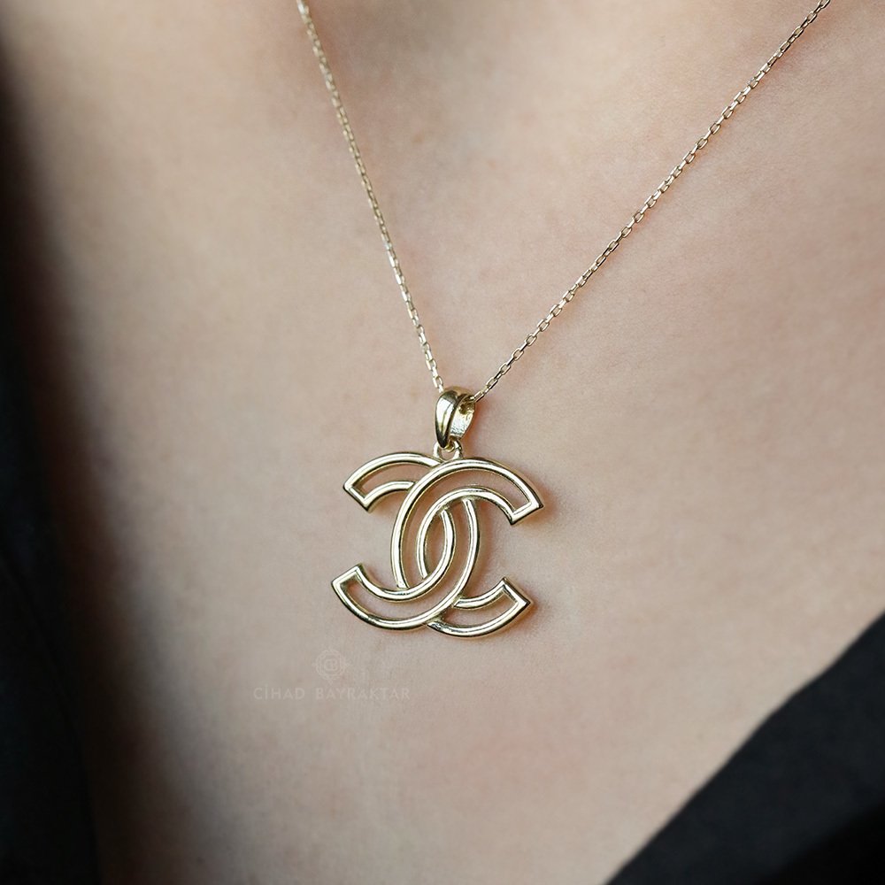 Chanel Altın Kolye
