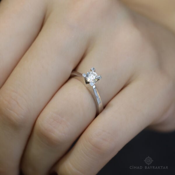 0.40 ct Pırlanta Tektaş Yüzük
