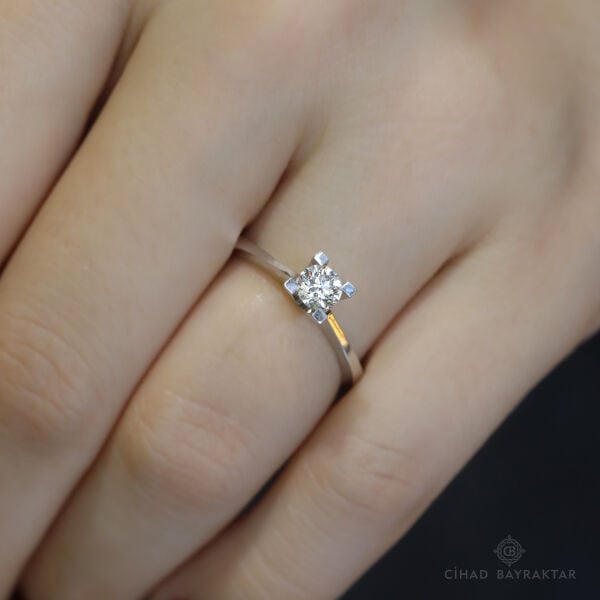 0.40 ct Pırlanta Tektaş Yüzük
