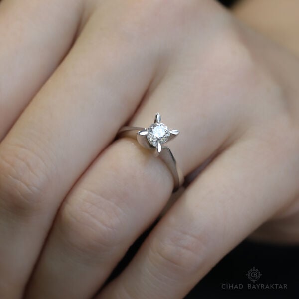 0.45 ct Pırlanta Tektaş Yüzük
