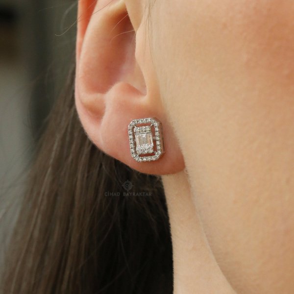0.73 Ct.Baget Pırlanta Küpe