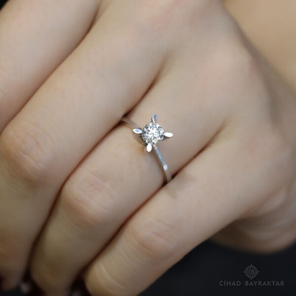0.50 ct Pırlanta Tektaş Yüzük