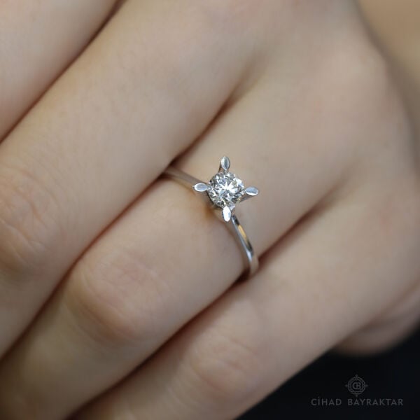 0.50 ct Pırlanta Tektaş Yüzük