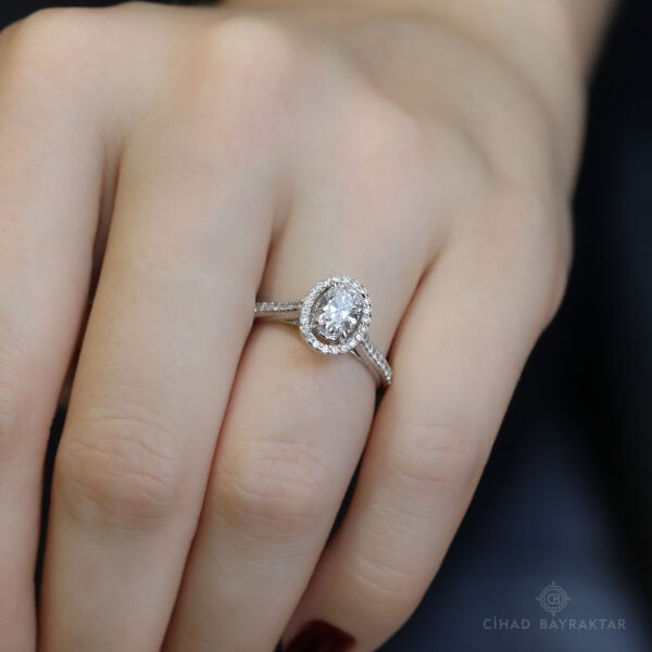 1.02 ct Pırlanta Oval Yüzük