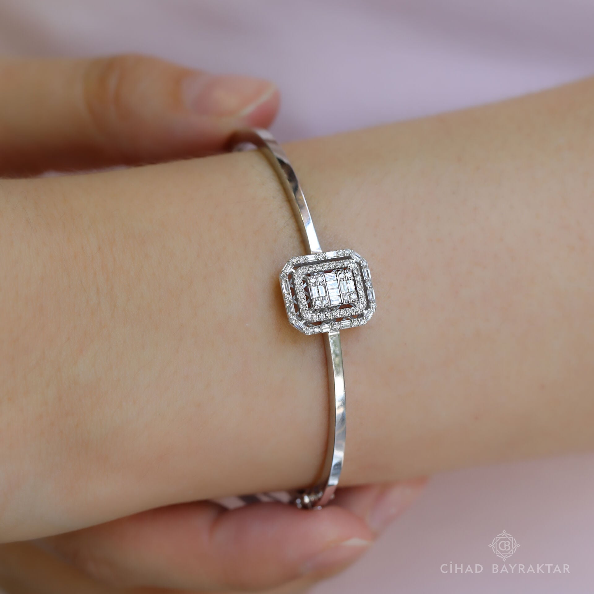 0.56 ct Pırlanta Baget Bilezik