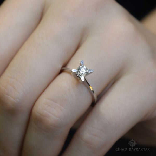 0.40 ct Pırlanta Tektaş Yüzük