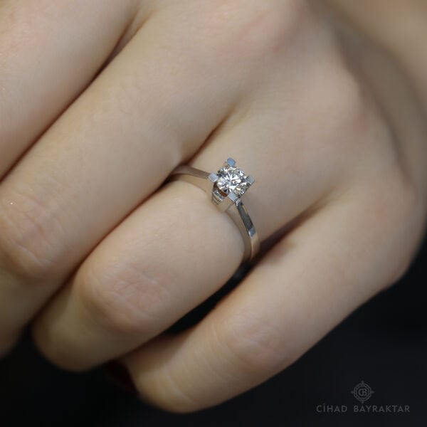 0.40 ct Pırlanta Tektaş Yüzük