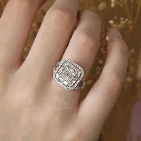 1,64 Ct. Baget Pırlanta Yüzük