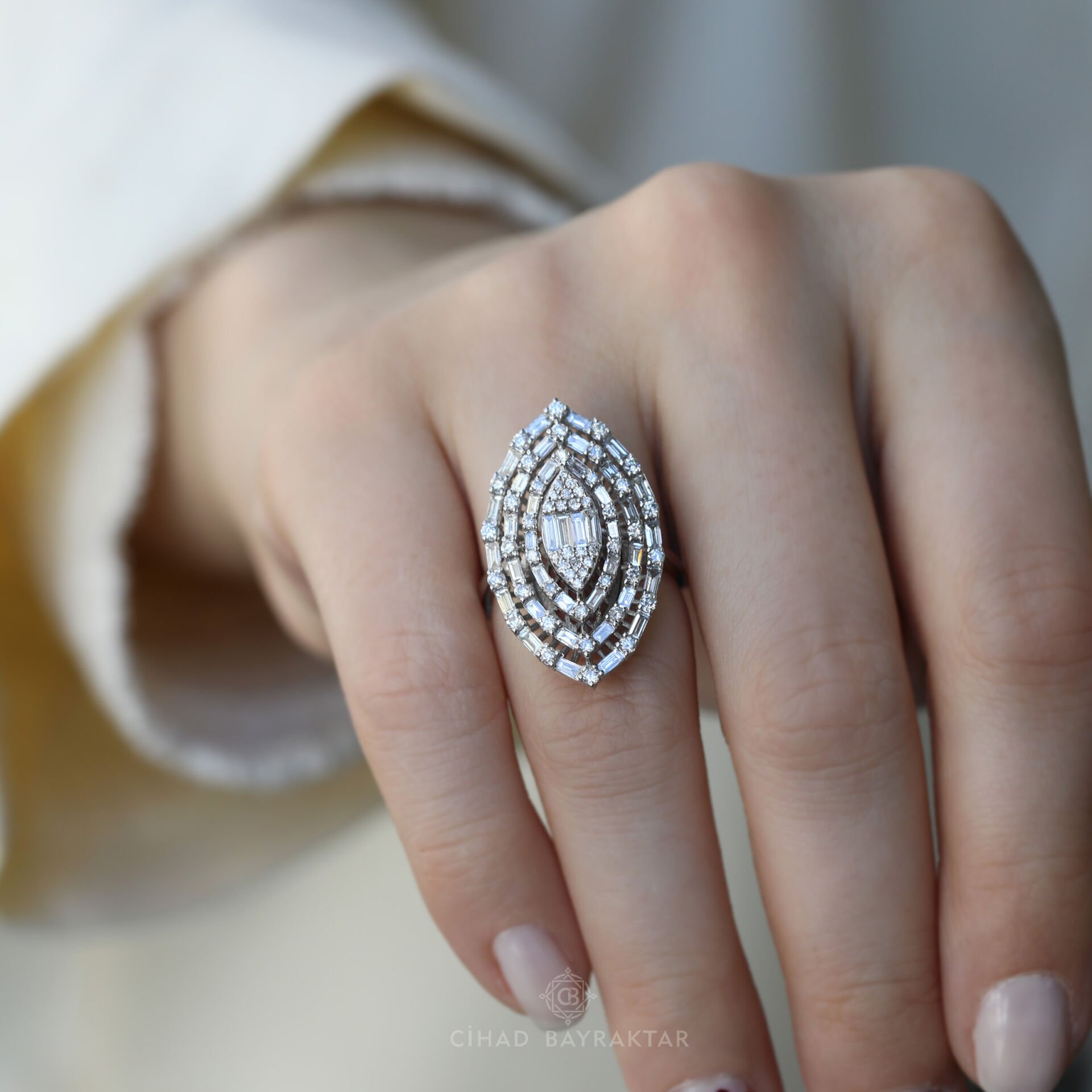 1,76 ct Pırlanta Mekik Yüzük