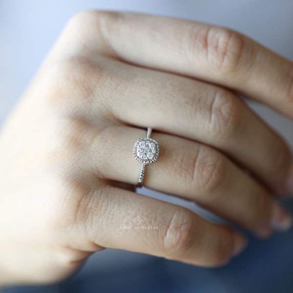 0,25 Ct. Baget Pırlanta Yüzük
