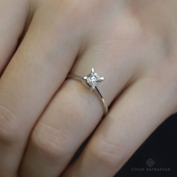0.40 ct Pırlanta Tektaş Yüzük