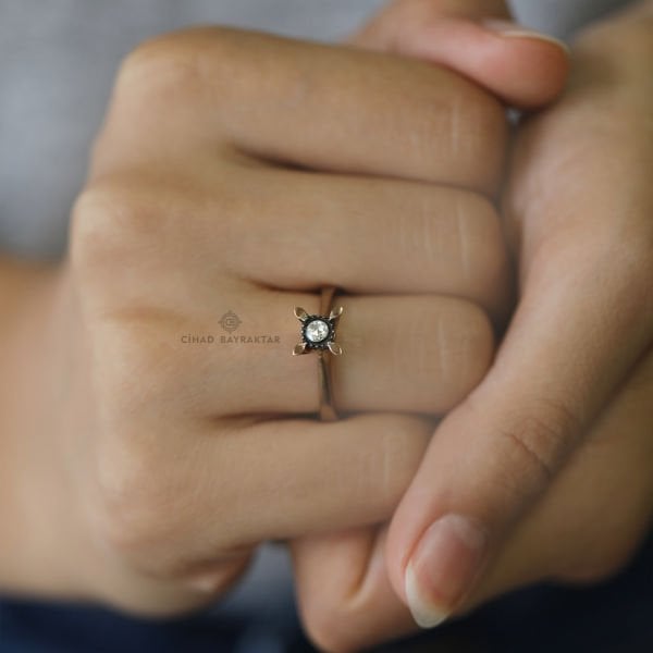 0.10 Ct.Elmas Yüzük