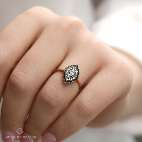 0,10 ct Elmas Mekik Yüzük