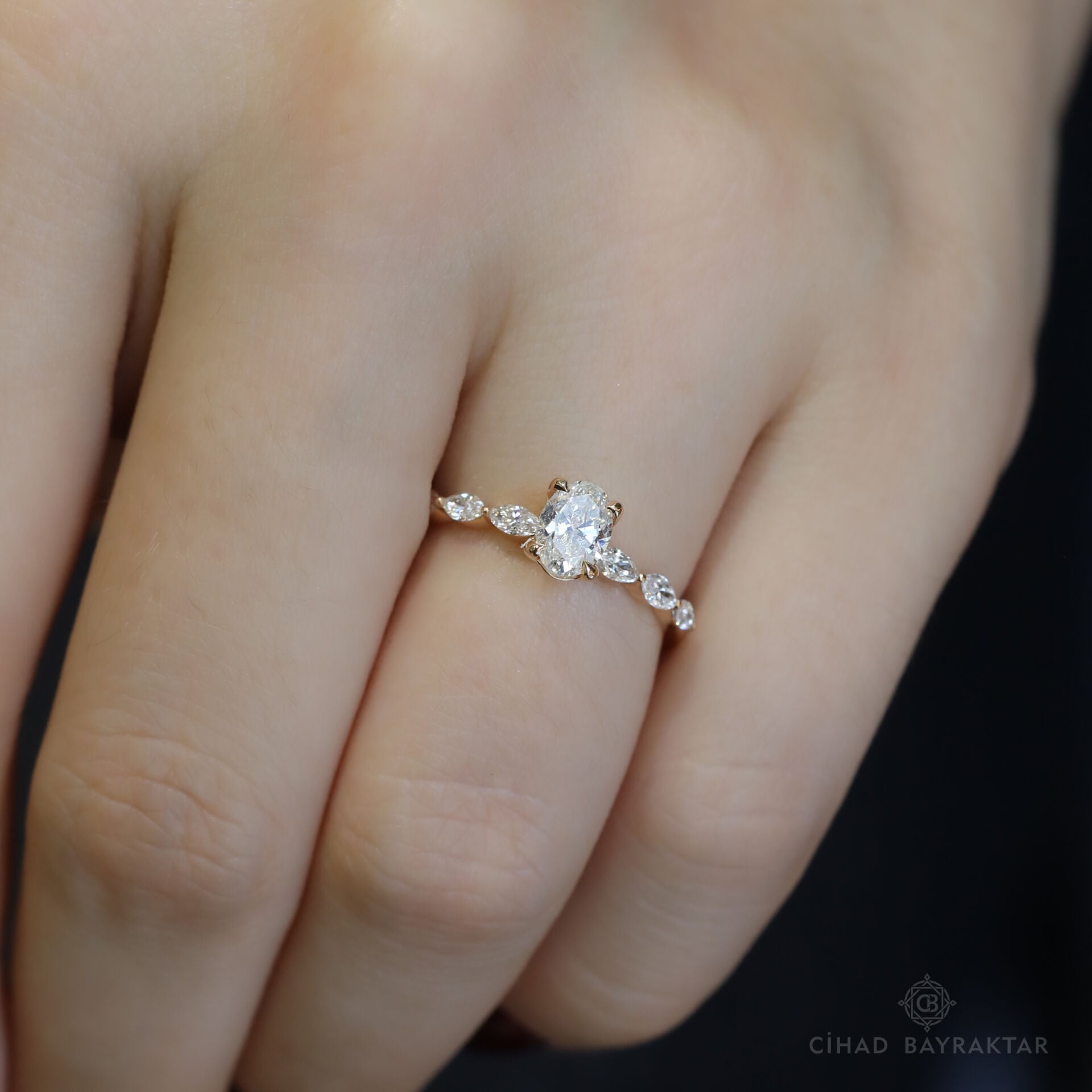 0.83 ct Pırlanta Oval Yüzük