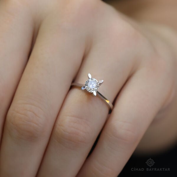 0.70 ct Pırlanta Tektaş Yüzük