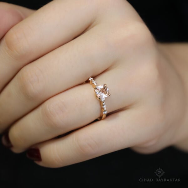 0.20 ct Pırlanta Morganite Yüzük