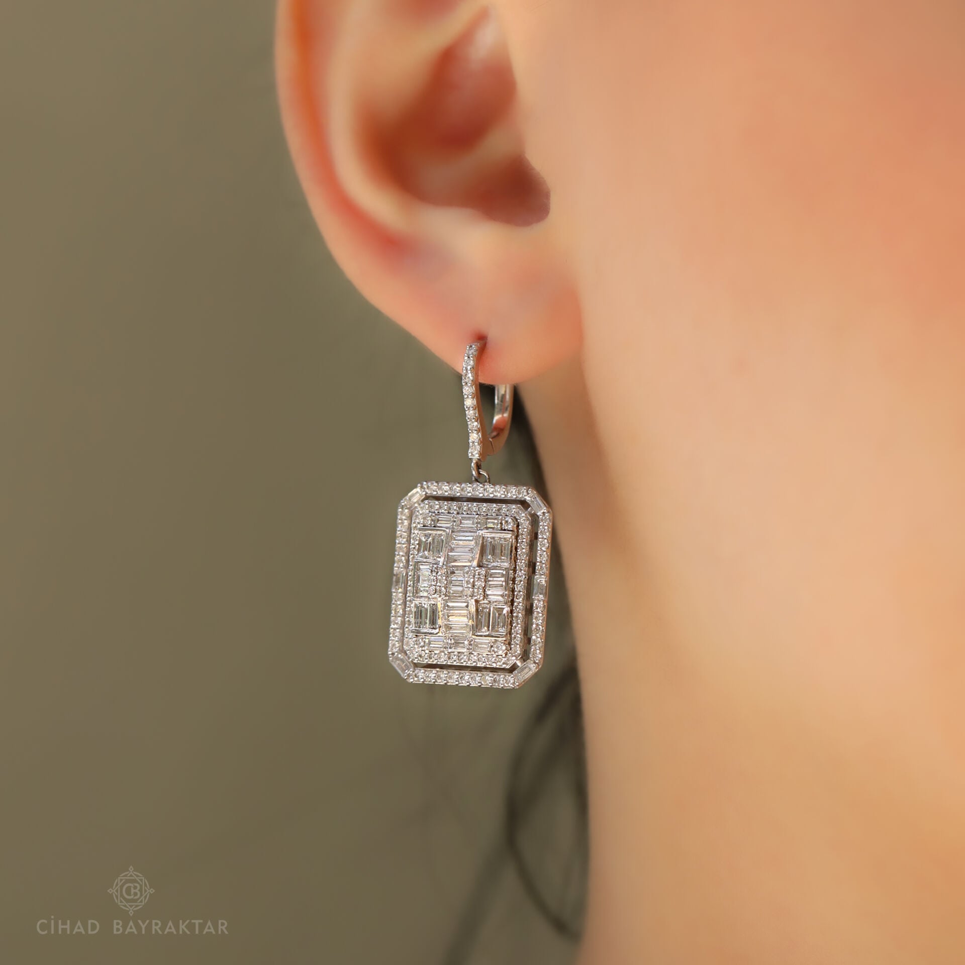 3.39 ct Pırlanta Baget Küpe