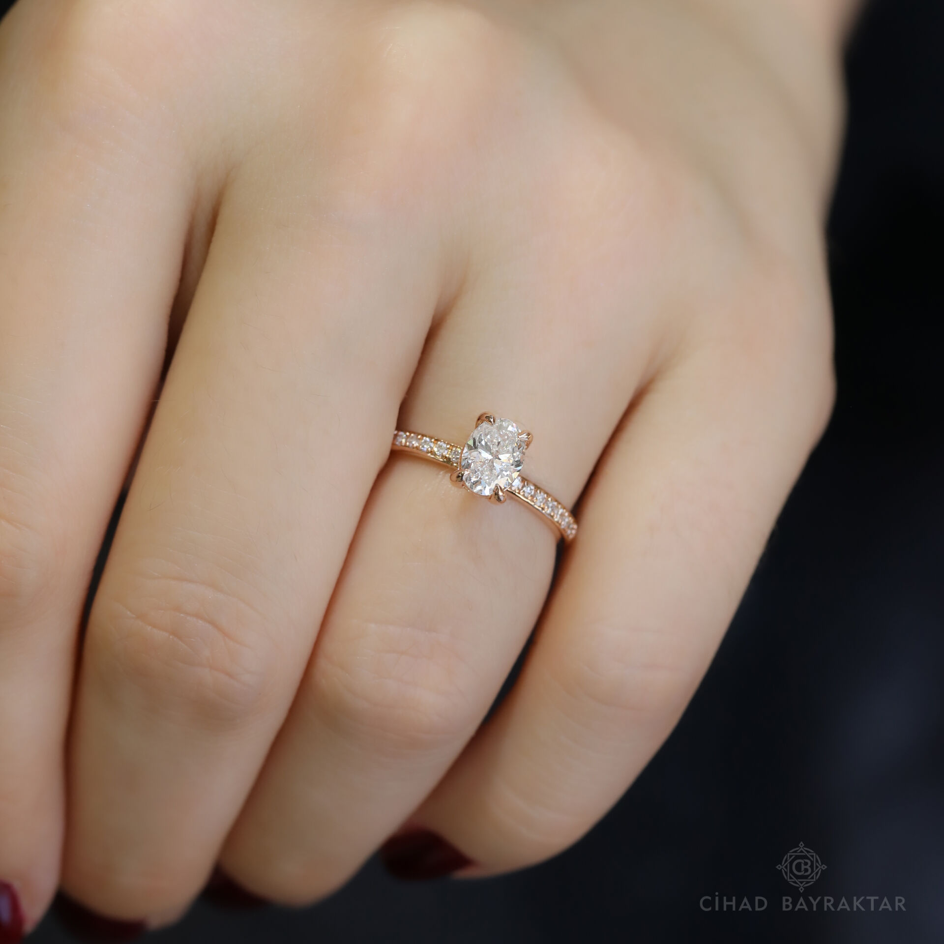 0.92 ct Pırlanta Oval Yüzük