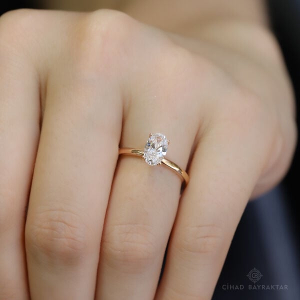 1.01 ct Pırlanta Oval Yüzük