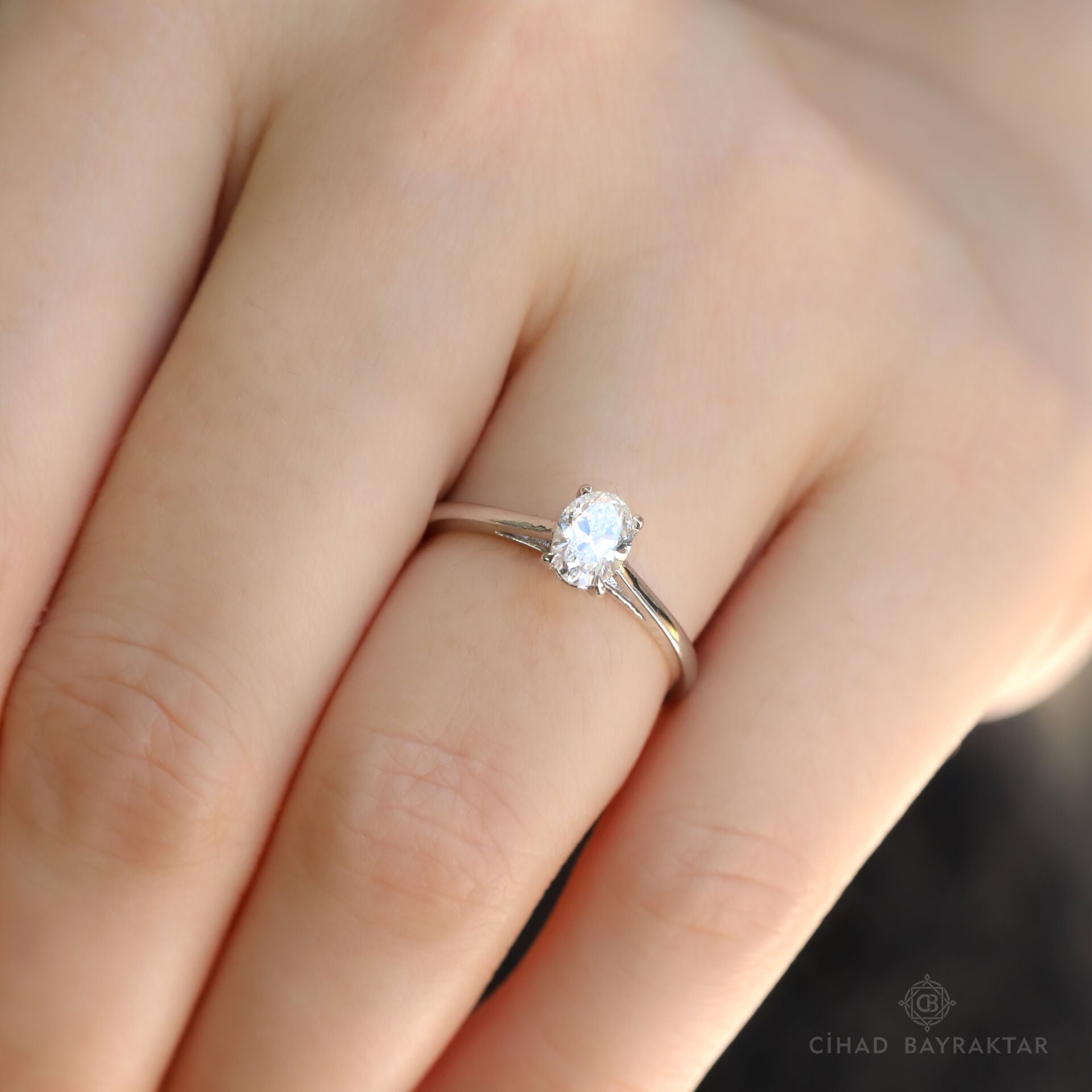 0.58 ct Pırlanta Oval Yüzük