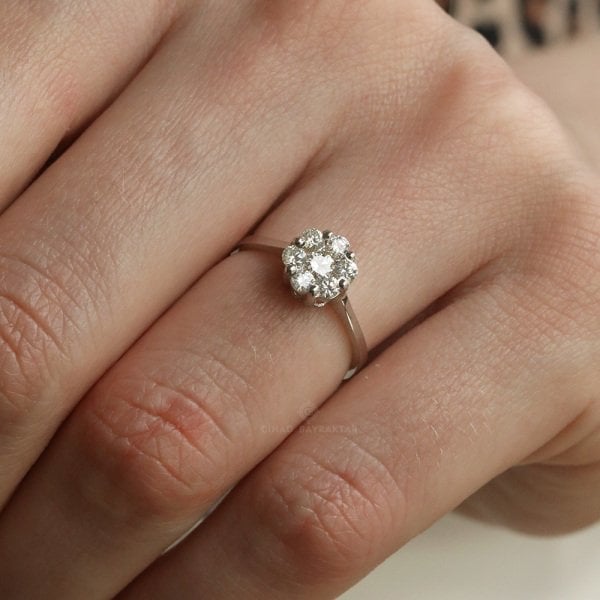 0,51 ct Pırlanta Papatya Yüzük