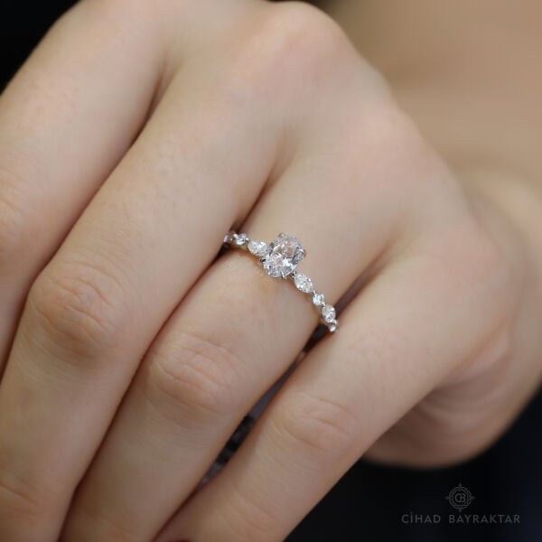 1.10 ct Pırlanta Oval Yüzük