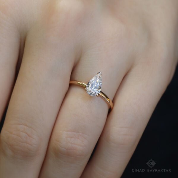 1.00 ct Pırlanta Damla Yüzük