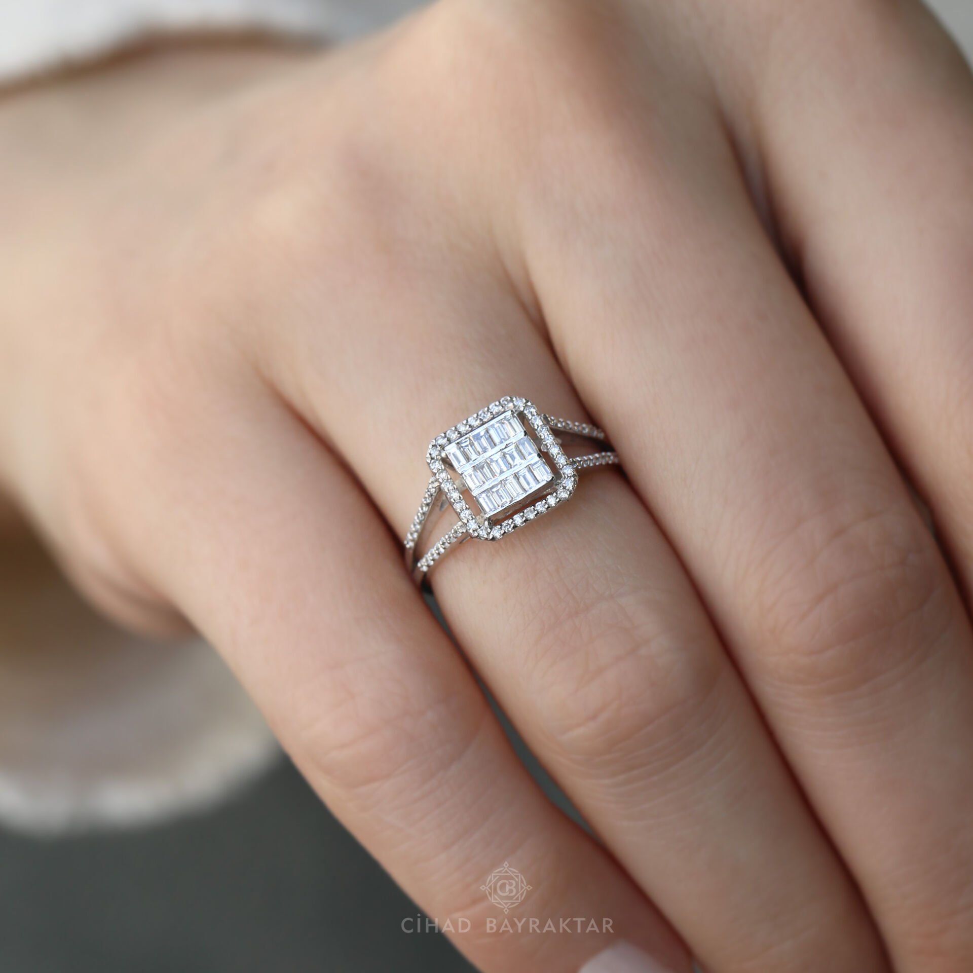 0,49 ct Pırlanta Baget Yüzük